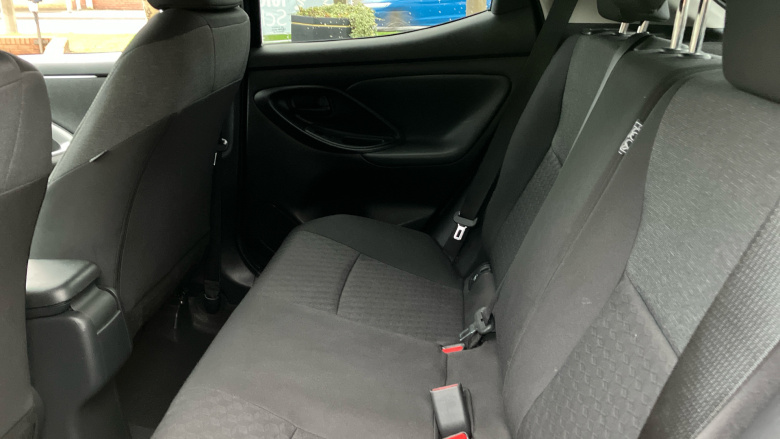 Toyota Yaris 1.5 Hybrid Design 5dr CVT Hybrid Hatchback